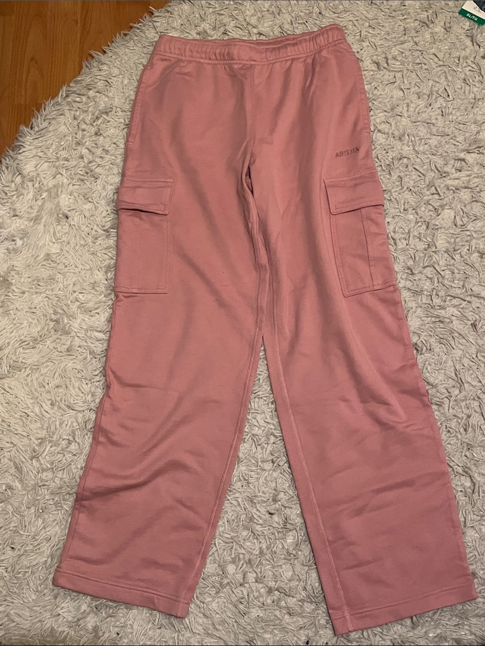 Women’s Aritzia Pink Cargo Sweatpants (Terry fleece, mega fit)